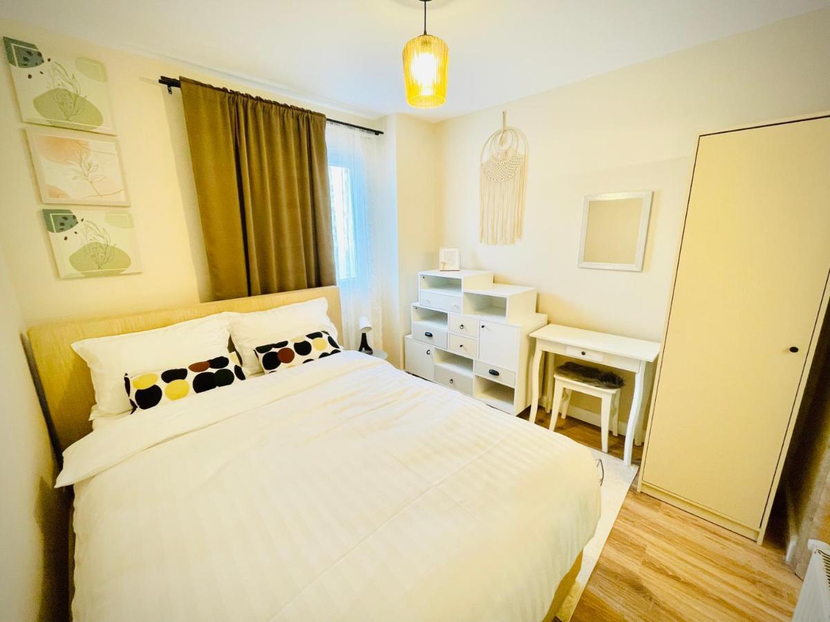 Best Place To Stay-Self Check In-24H Решица Екстериор снимка