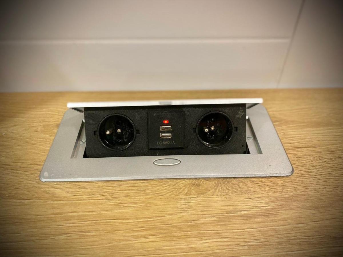 Best Place To Stay-Self Check In-24H Решица Екстериор снимка