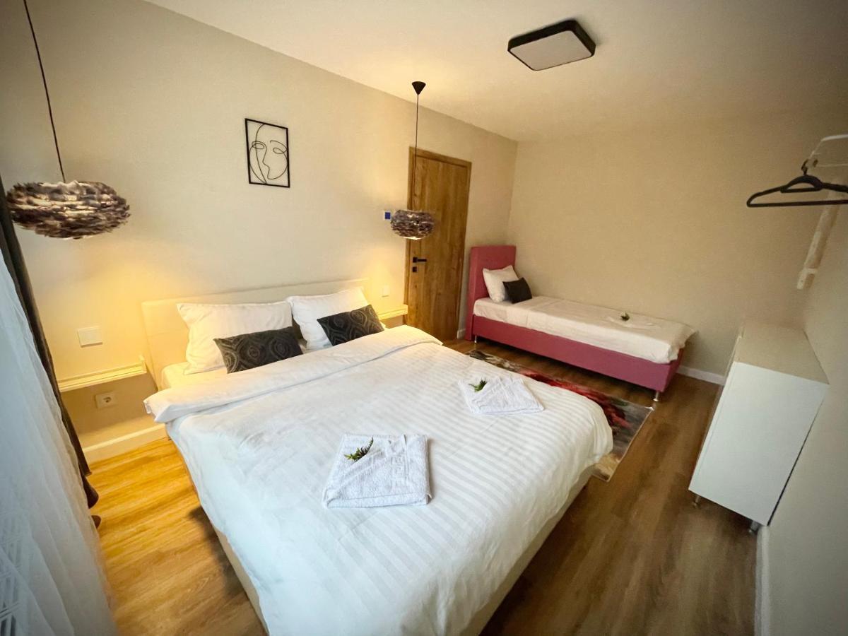 Best Place To Stay-Self Check In-24H Решица Екстериор снимка